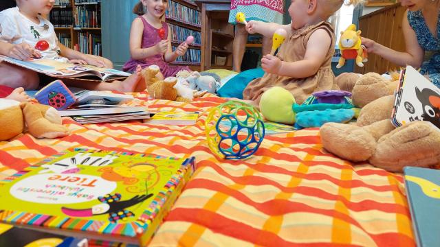 Babyfrühstück in der Bibliothek Dobl