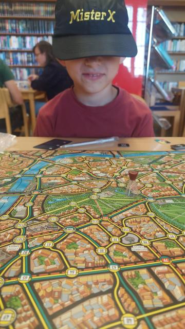 Stadt-Land-Spielt in der Bibliothek Dobl-Zwaring